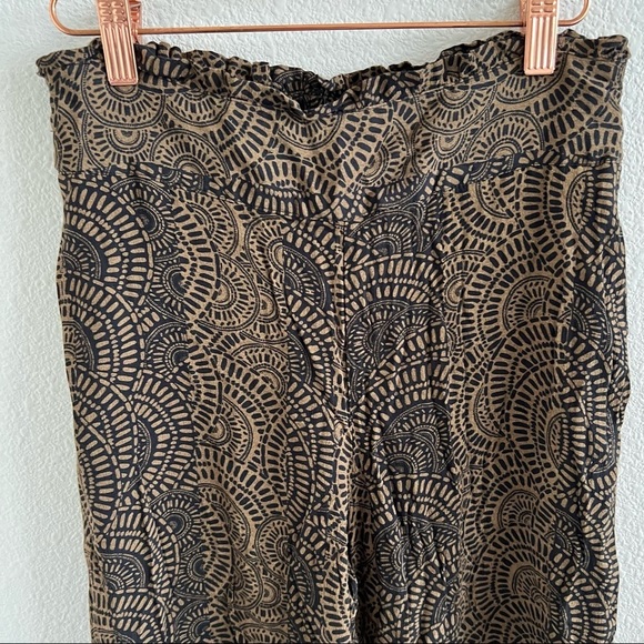 Sanctuary Brown Black Printed Elastic Pull On Smocked Waist Pants Small - Picture 3 of 9